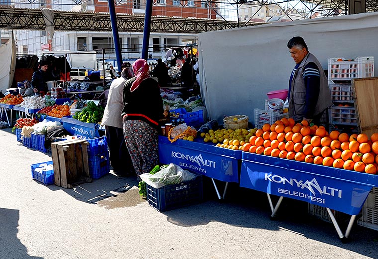 Konyaalti Belediyesi ismasan Plastik Pazar Masası Uygulaması - r02