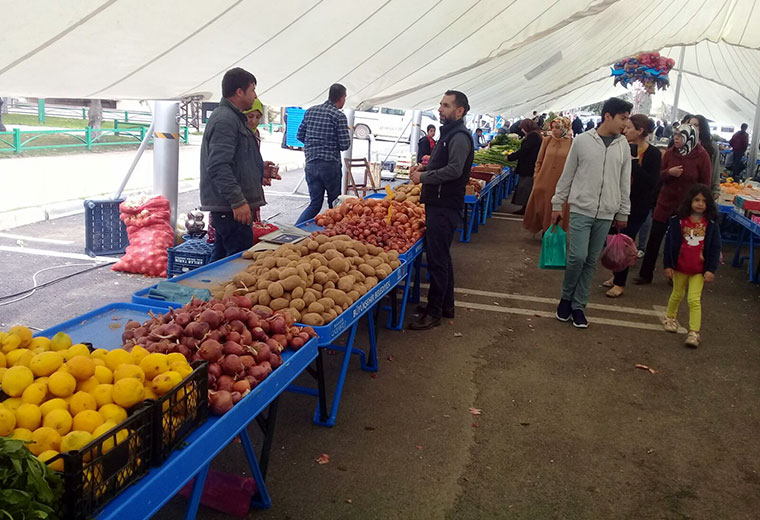 Plastik Ayaklı Masa Pazar Yeri Uygulaması - r02